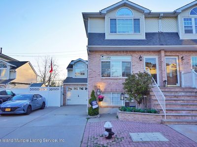 56 Darnell Ln, Staten Island, NY, 10309