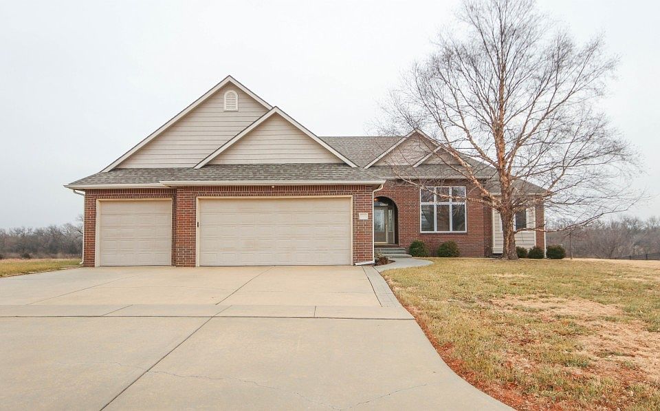 1st image of 516 N Fiddlers Creek St