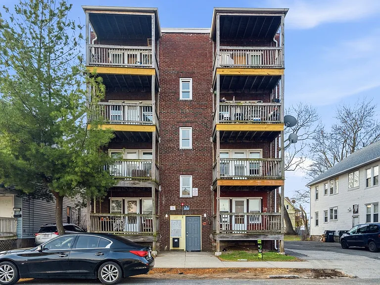 107 Kensington Ave — Photo 14