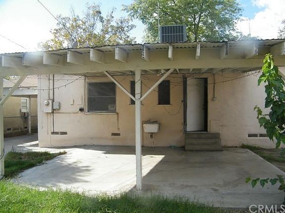 2nd image of 2883 Genevieve St