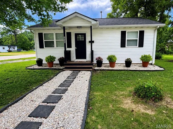 433 W Eldon St, Saint James, MO 65559