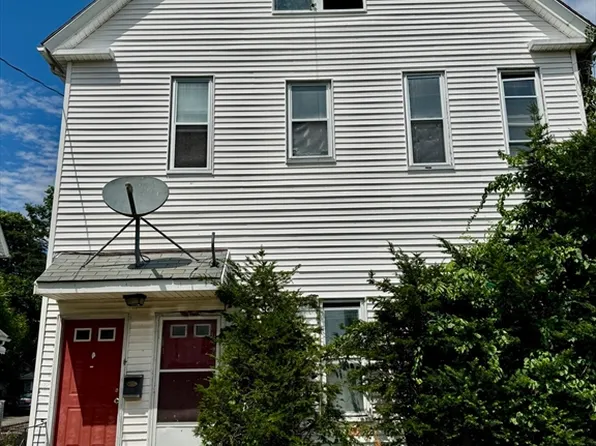 3-3 Willow St #5, Holyoke, MA 01040