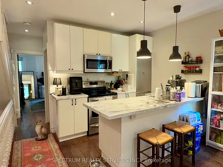 92 Caroline Ave #2 — Photo 4