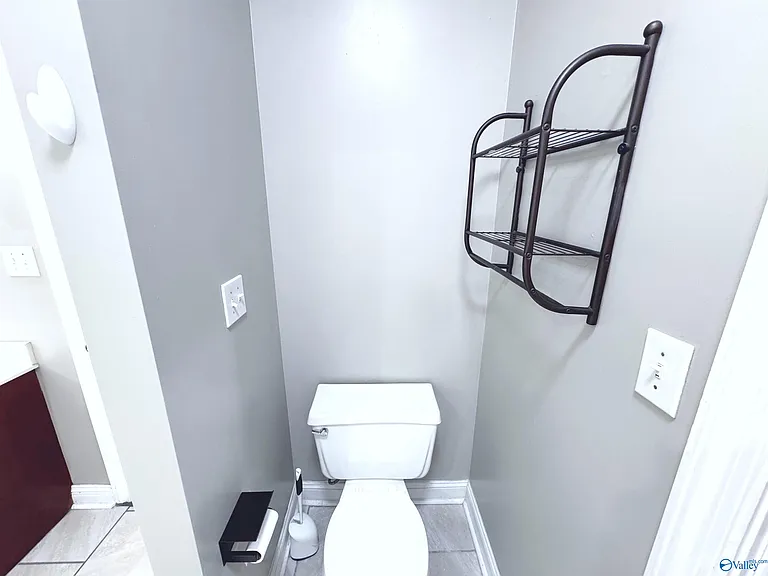 192 Rosecliff Dr — Photo 36