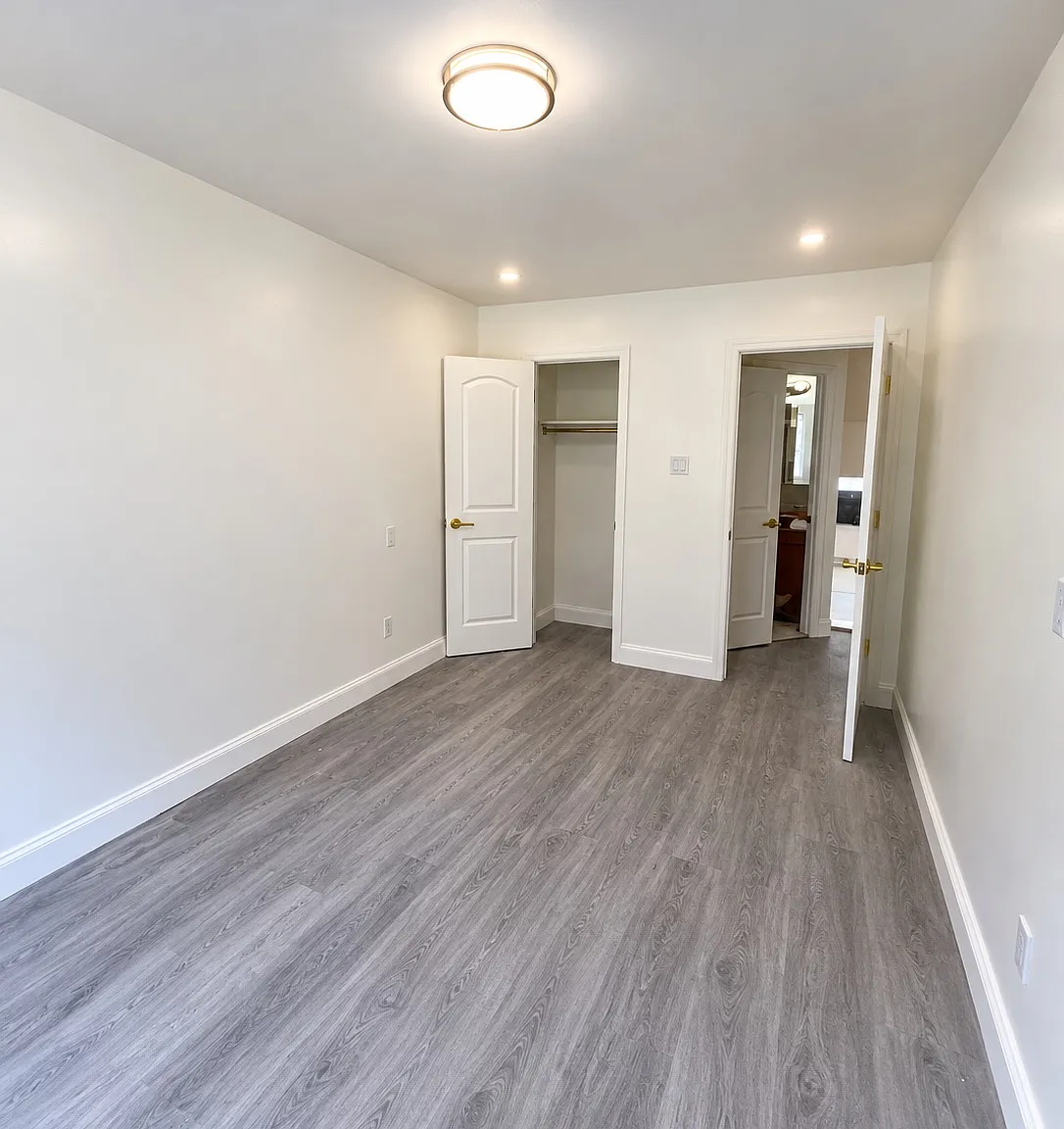 3 bed, 1200 sqft, $3,000 — Photo 3