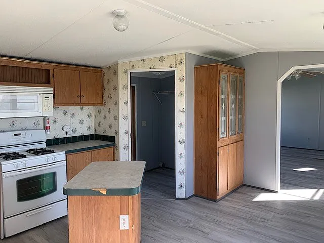 3 bed, 1280 sqft, $950 — Photo 3