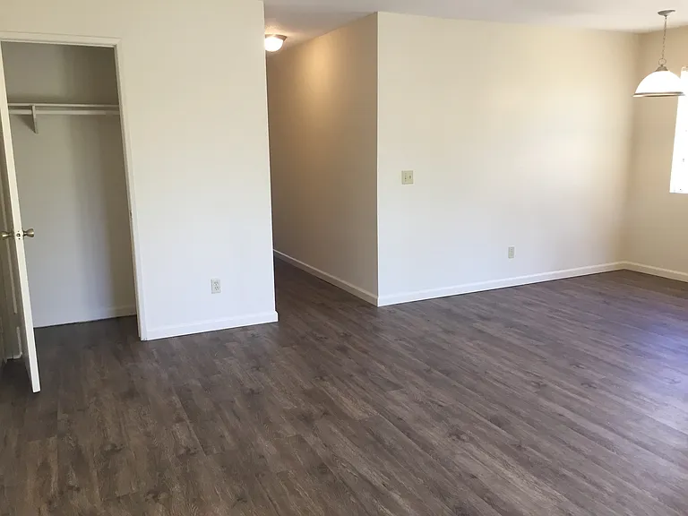 Los Olivos Apartments — Photo 61