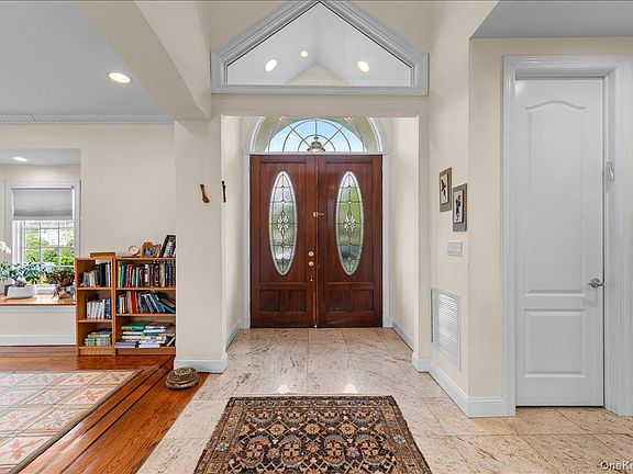 5th image of 8 Wesey Court