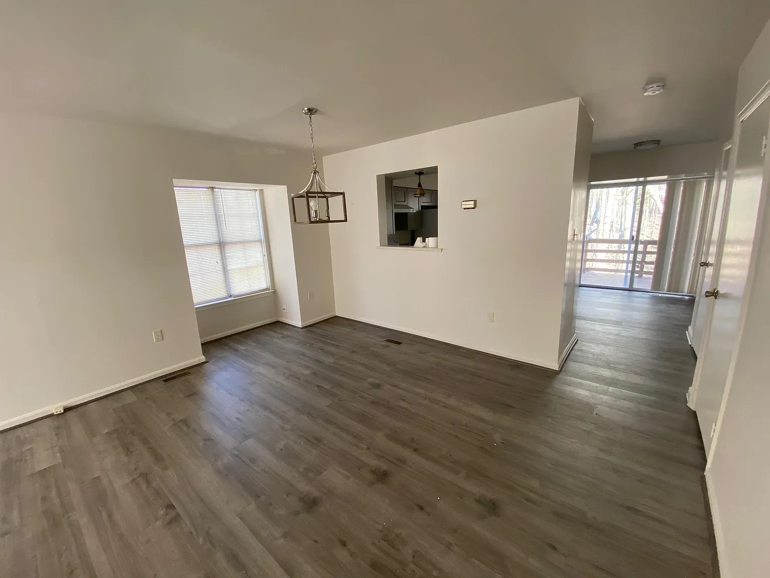 18222 Fox Chase Cir — Photo 3