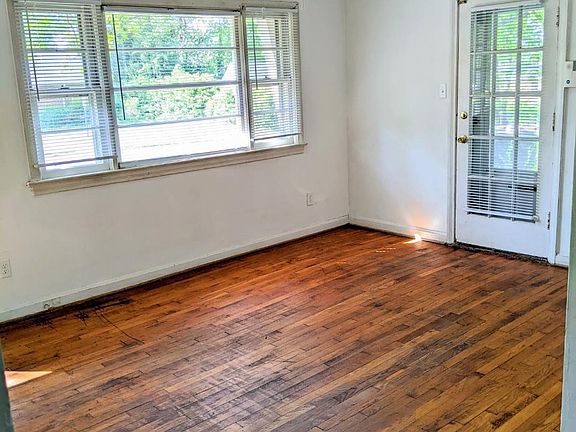 2nd image of 1907 W Club Ln