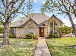 3112 Sweet Briar St, Grapevine, TX 76051
