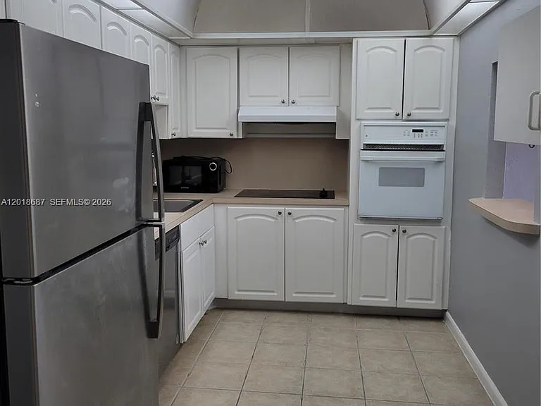 19380 Collins Ave #418 — Photo 13