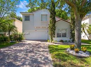 7482 NW 21st Ct, Pembroke Pines, FL 33024