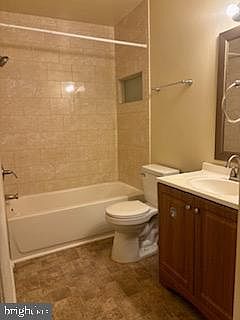 5th image of 904 Nadine Ct
