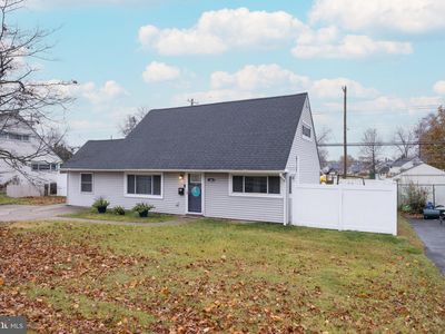 26 Queen Lily Rd, Levittown, PA, 19057