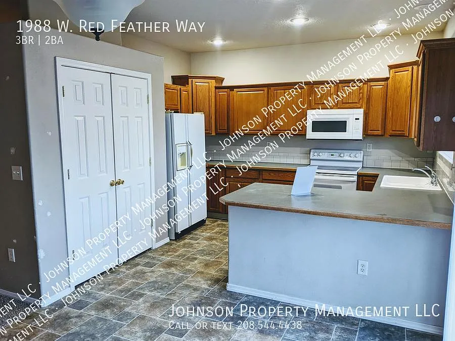 Spacious Meridian Home with Bonus Room. — Photo 4
