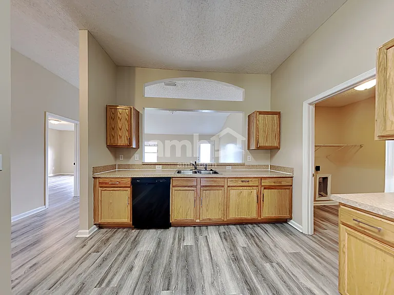 2793 Crumplehorn Ln — Photo 3