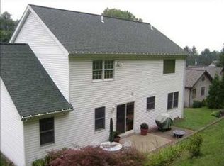 335 Forest Dr, Rostraver Township, PA 15012