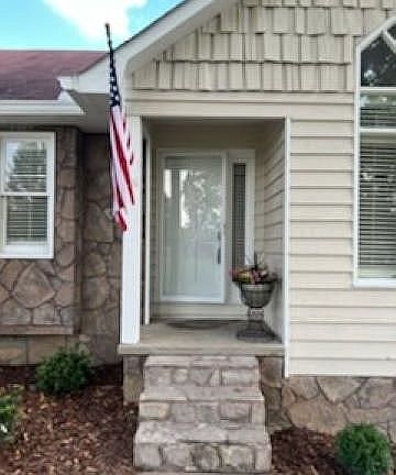 2nd image of 2613 W Hillview Dr