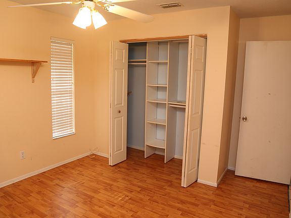 Custom Closets Bedroom 2