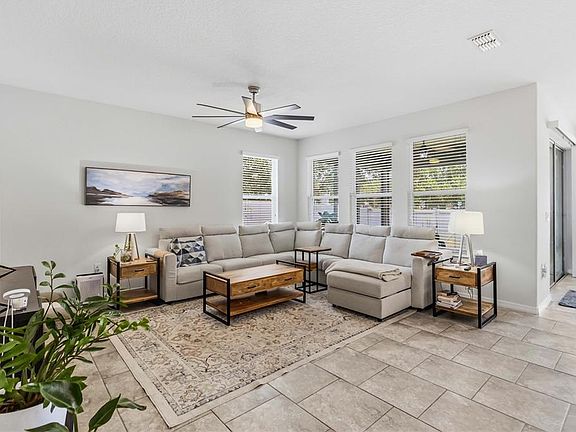 5th image of 2015 Beacon Landing Cir