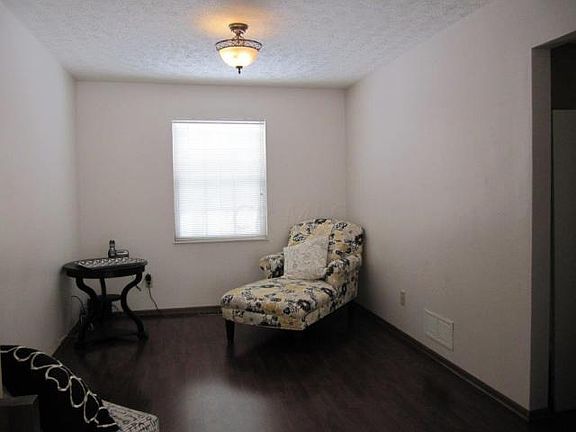 3rd image of 4436 Woodstream Dr