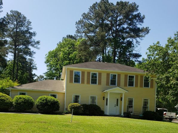 726 Springdale Woods Dr