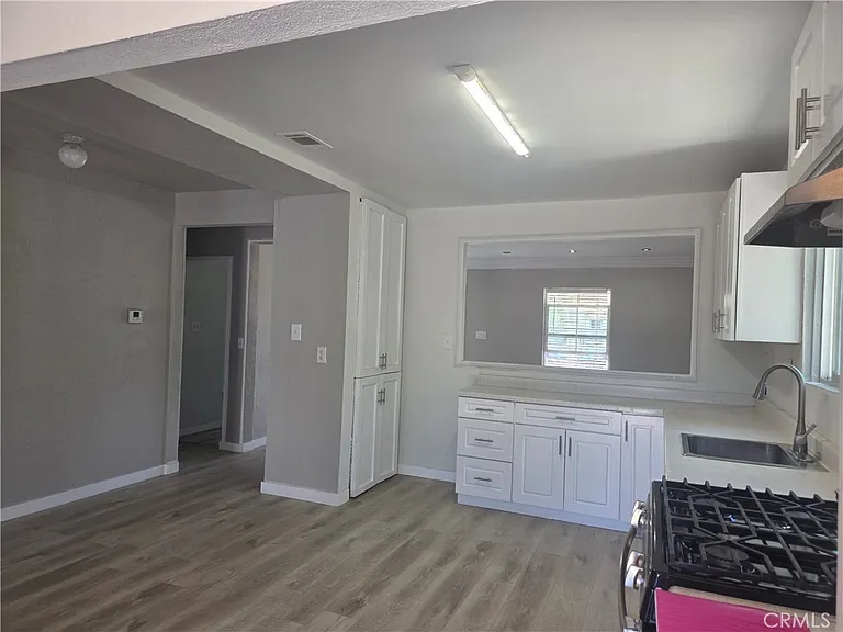 3509 W Flower Ave — Photo 6