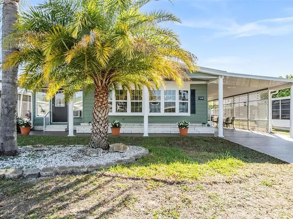 5608 Mandan St, Zephyrhills, FL 33542