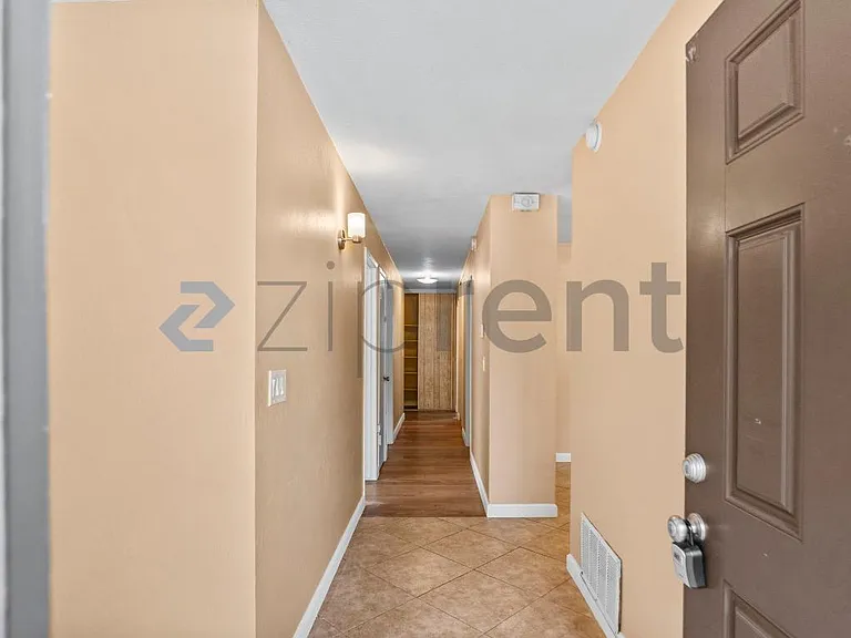 23 Cedar Way — Photo 4