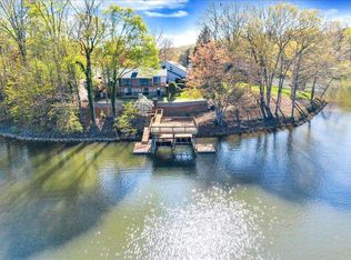 324 Indian Pointe Dr, Hardy, VA 24101
