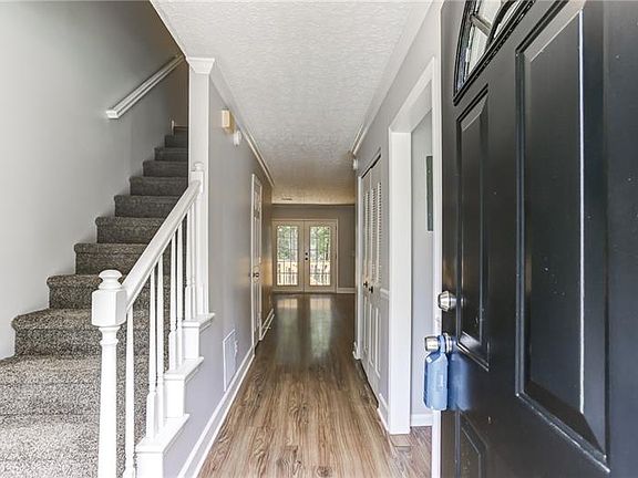 4th image of 1904 Shenandoah Valley Ln SE