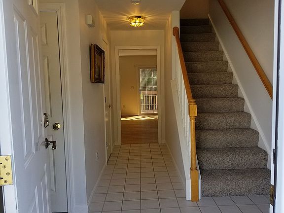 Tiled Entry Foyer