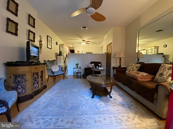2nd image of 1529 W Porter St Floor 1