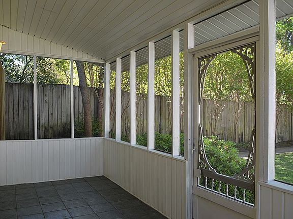 Screened in Front Porch