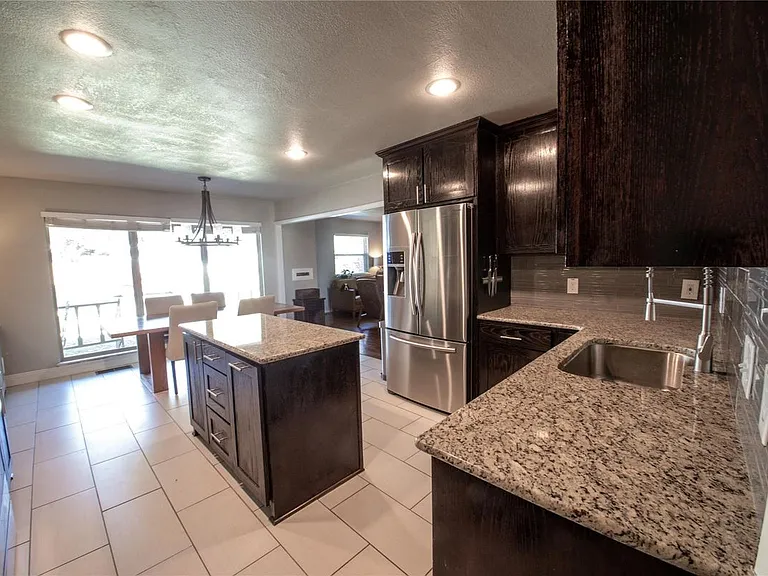 1217 Danville Dr — Photo 4