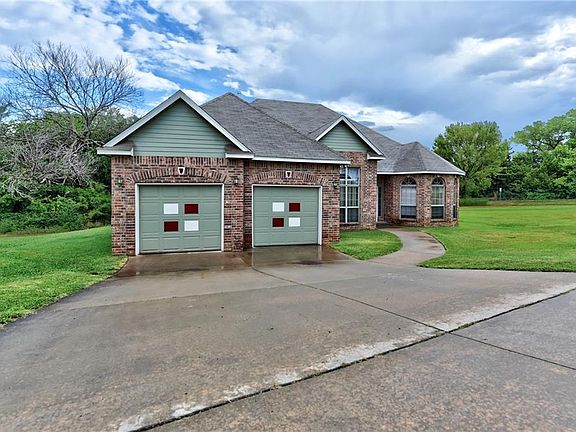 3rd image of 3405 E Forest Park Dr