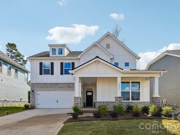 4273 Round Table Dr, Gastonia, NC 28056
