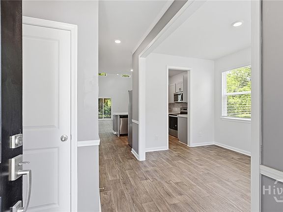 4th image of 19 Villas Of Garrard Dr Drive