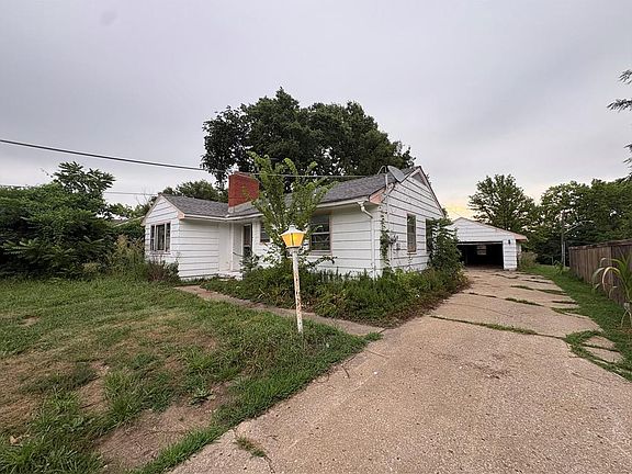 2nd image of 5049 N Brighton Ave