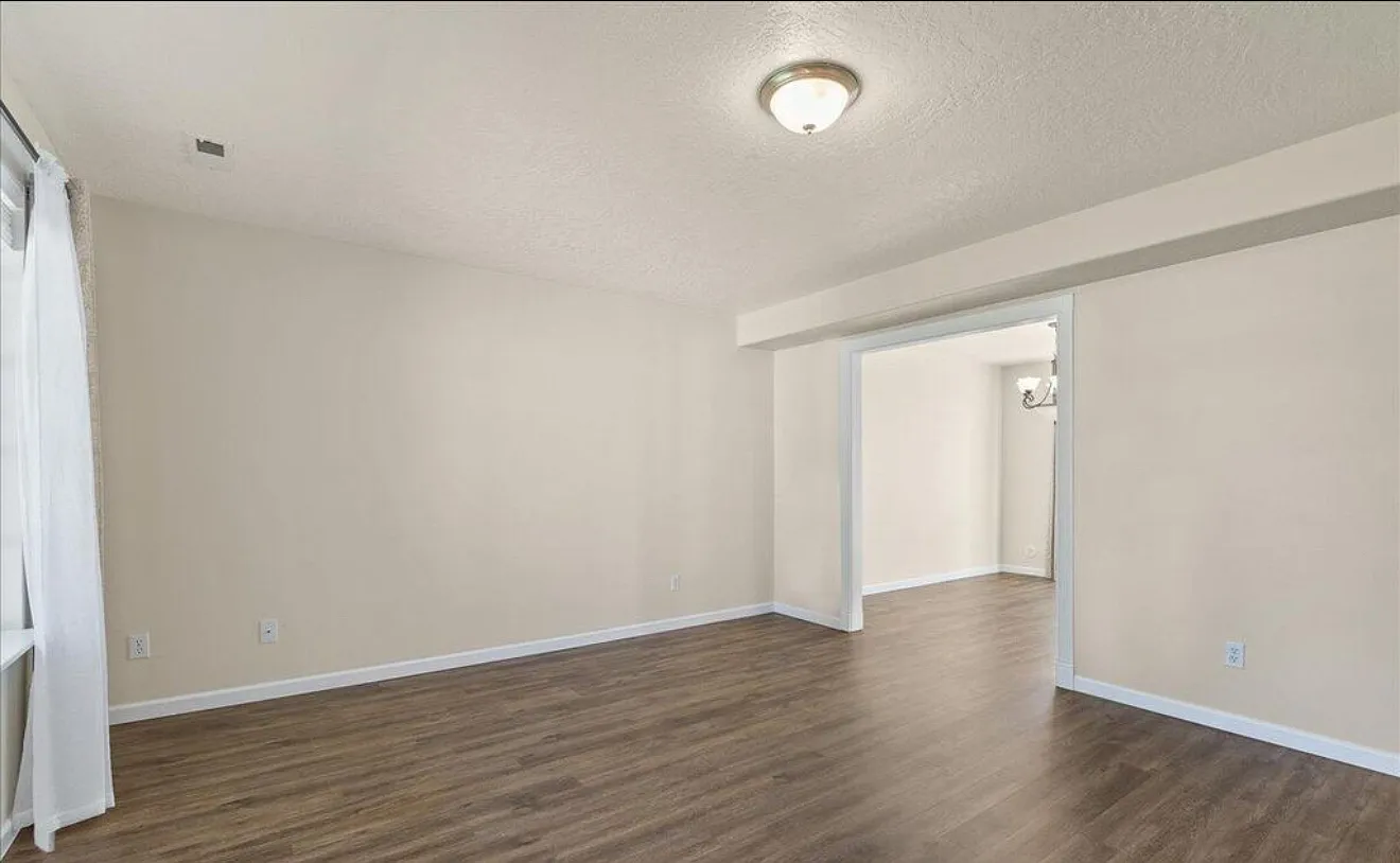 4995 North Tasman Drive - 1 — Photo 4
