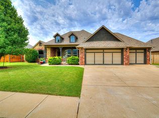 10825 NW 34th St, Yukon, OK 73099