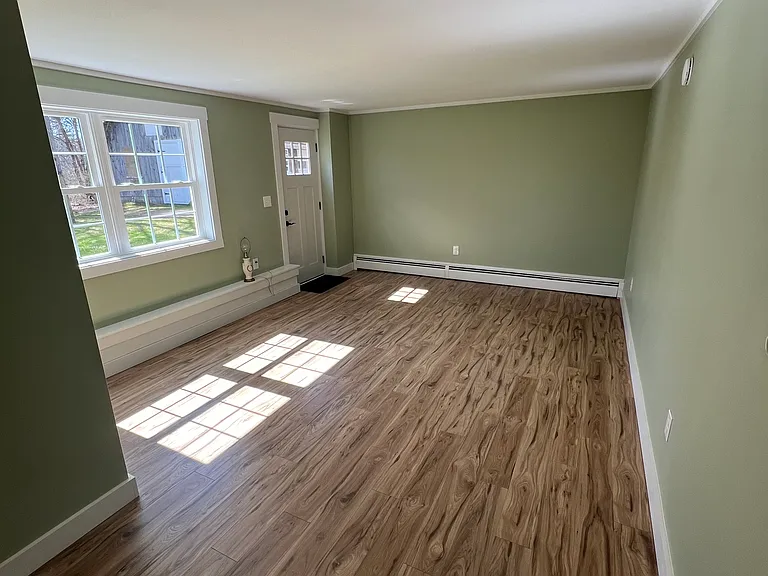 157 Middle Rd — Photo 6