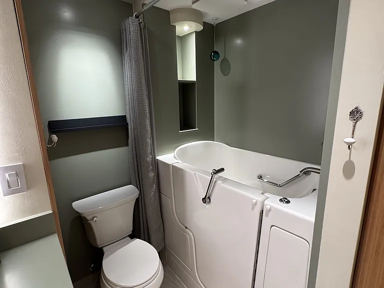 2140 Kuhio Ave #603 — Photo 20