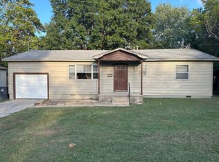 609 Geneva St, Springdale, AR 72762