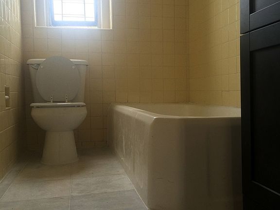 2nd image of 3235 Parkside Pl APT 4H