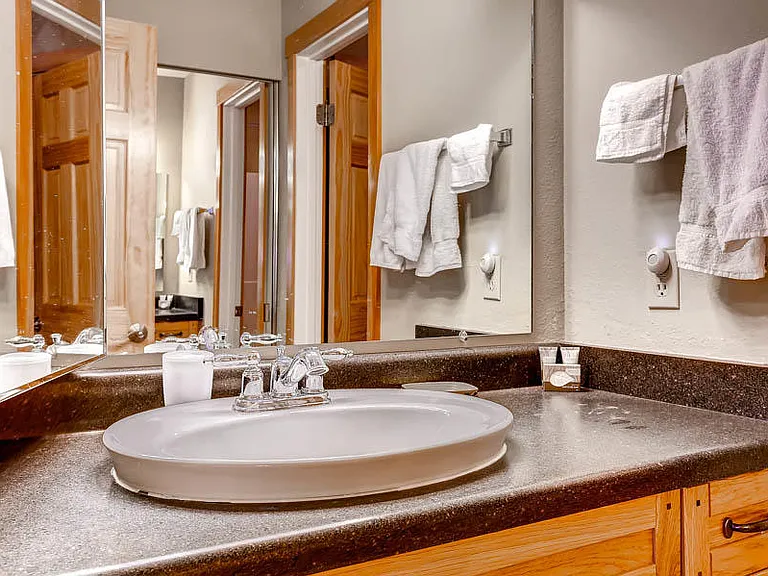 2025 Canyons Resort Dr #S2 — Photo 7