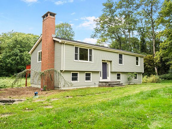 2nd image of 109 Goose Hill Rd
