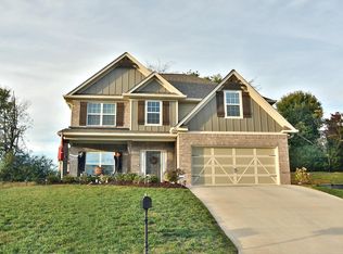 628 Carrington Blvd, Lenoir City, TN 37771