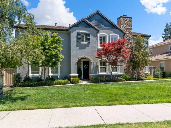 7912 Collins Isle Ln, Sacramento, CA 95831
